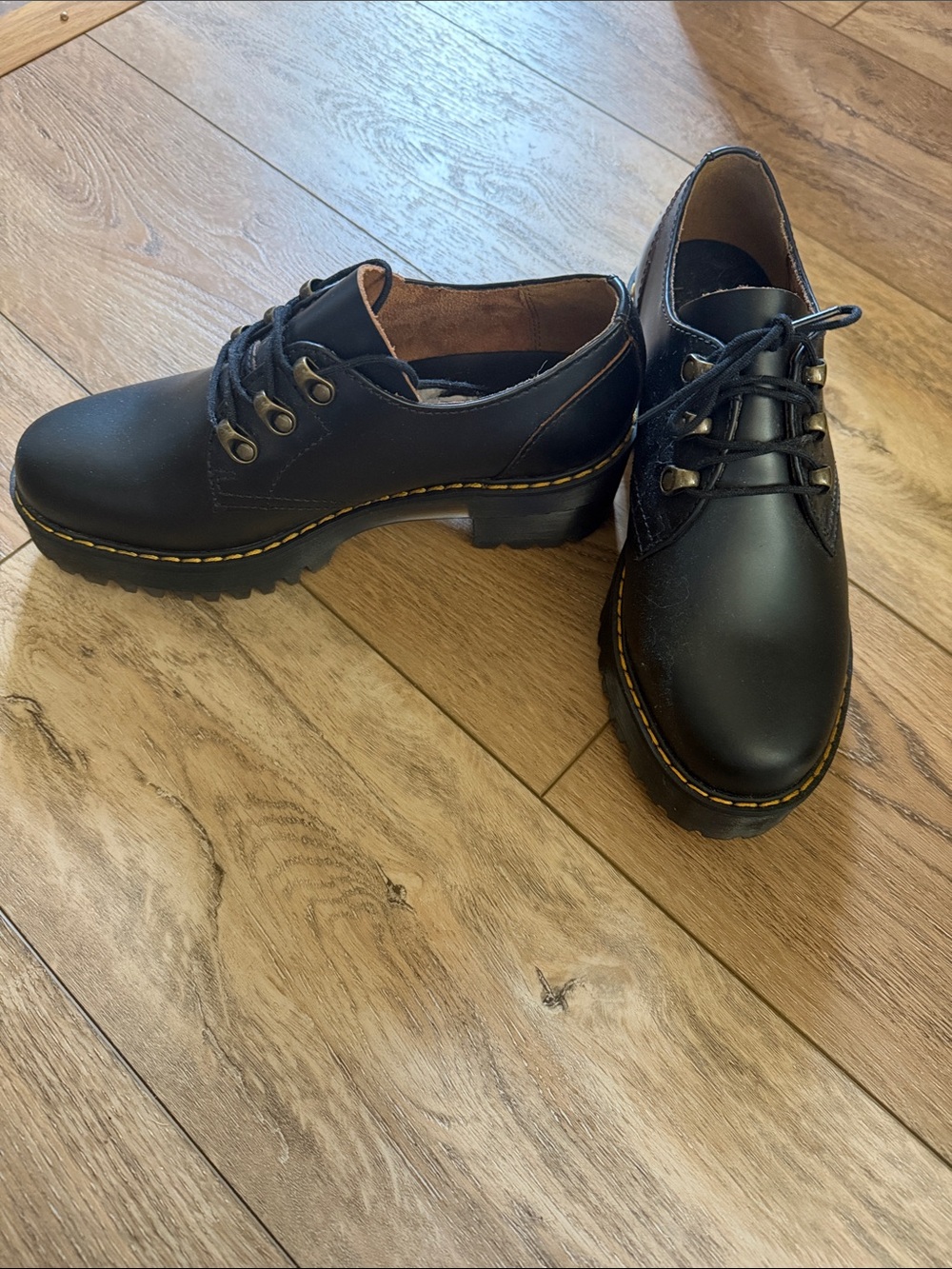 NWOT Doc Martens Oxford shoe.